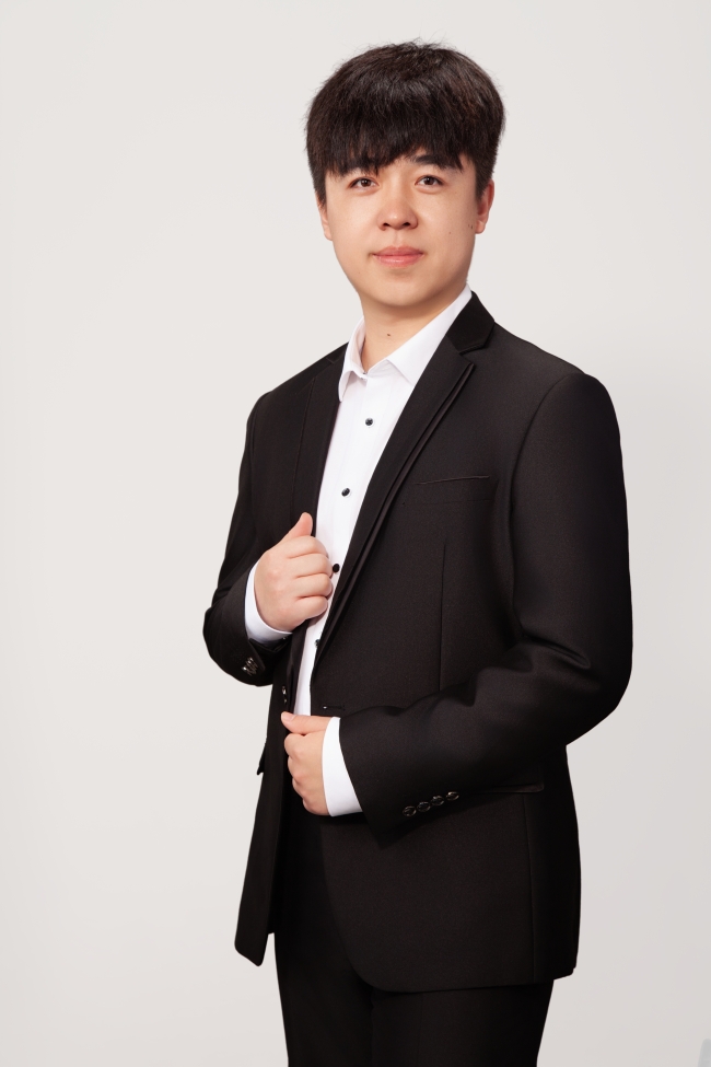 杨旭鸣