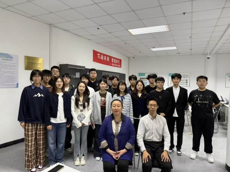 34b598b625713908cf1b71ae61ac5e25