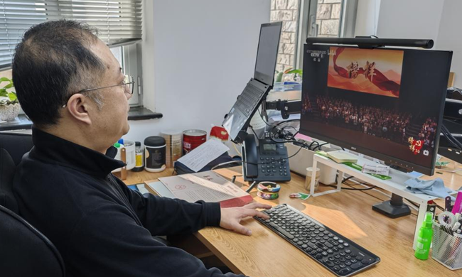 智能与电子工程学院组织观看学习《榜样10》