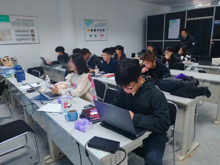 332b6e47174014f0b1ec5d5acdbb4baf