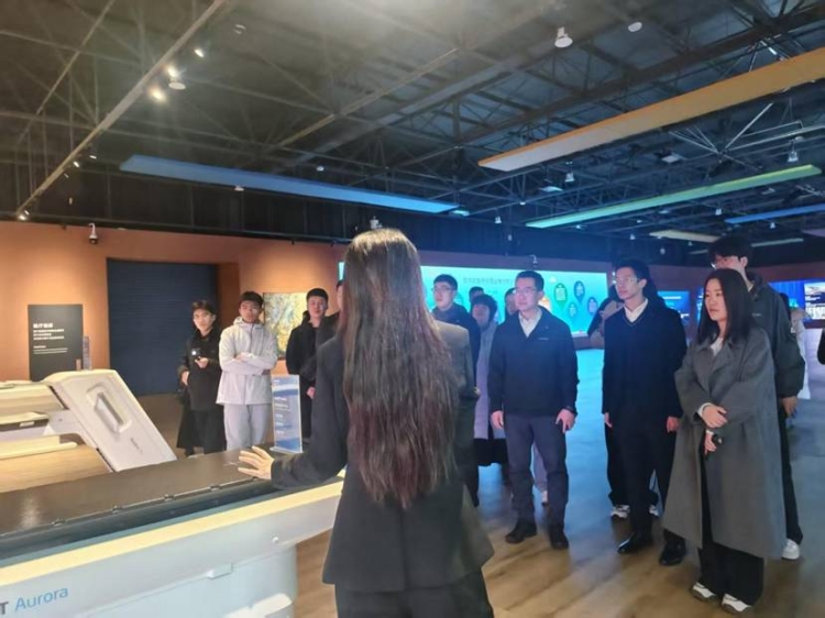 f5a8e77db334368209ffdbca57460950