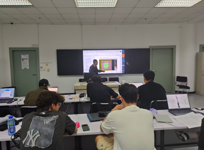 专业建设 | 打通“从代码到硅片”最后一公里——集成专业23级数字芯片全流程设计培训纪实