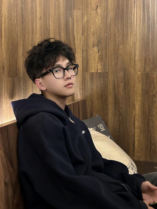 师德师风 | 以匠心育匠才,做青春路上的引航者 优秀青年教师-姜楚航